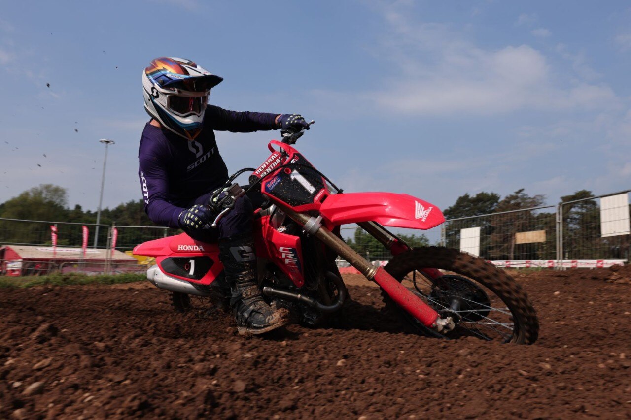 Prova Honda CRF 250R e CRF450R  2025: sempre più su!